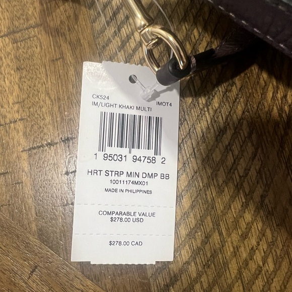 Mini Dempsey Bucket Bag In Signature Canvas With Heart And Star Print - Picture 3 of 8